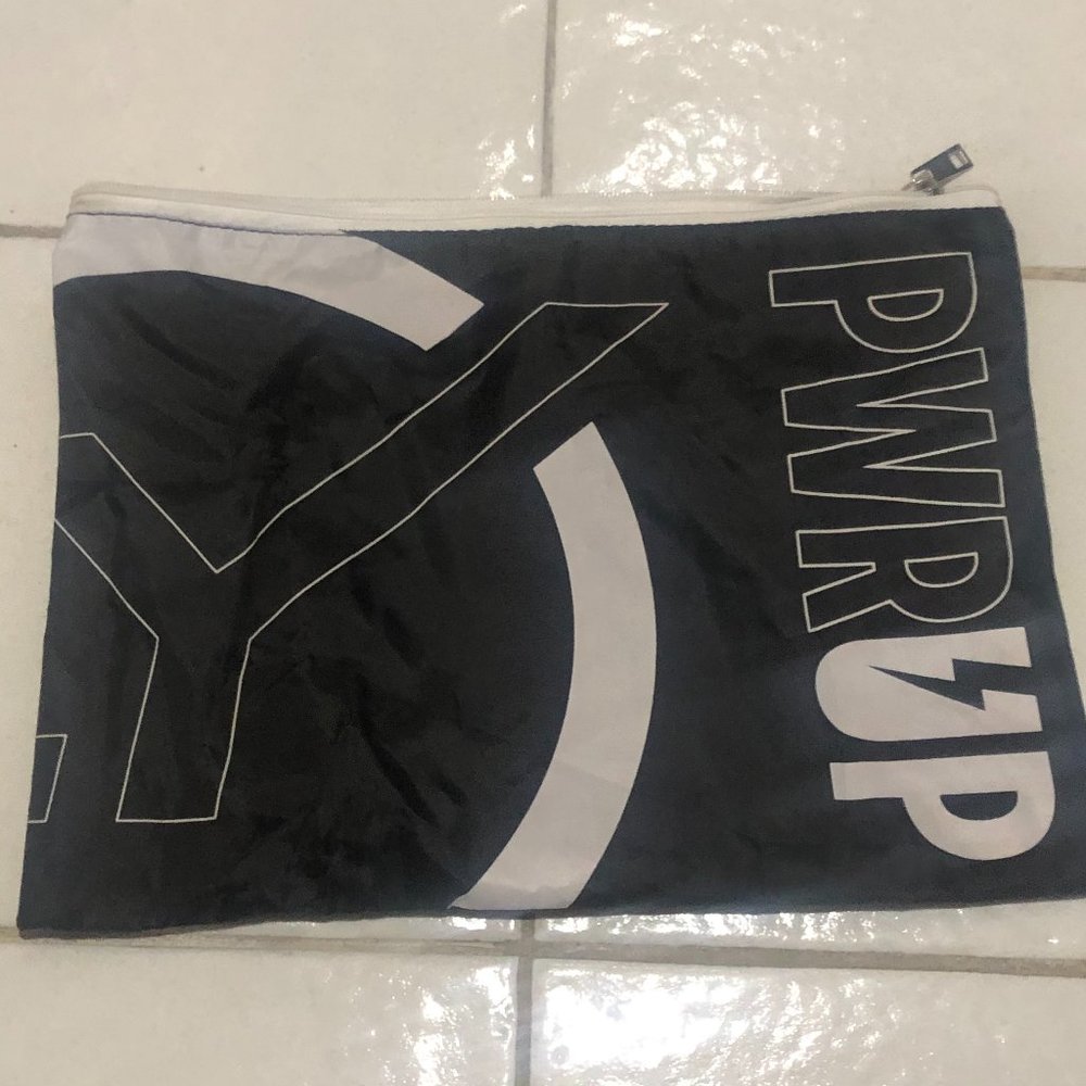 Flywheel Zippered Bag